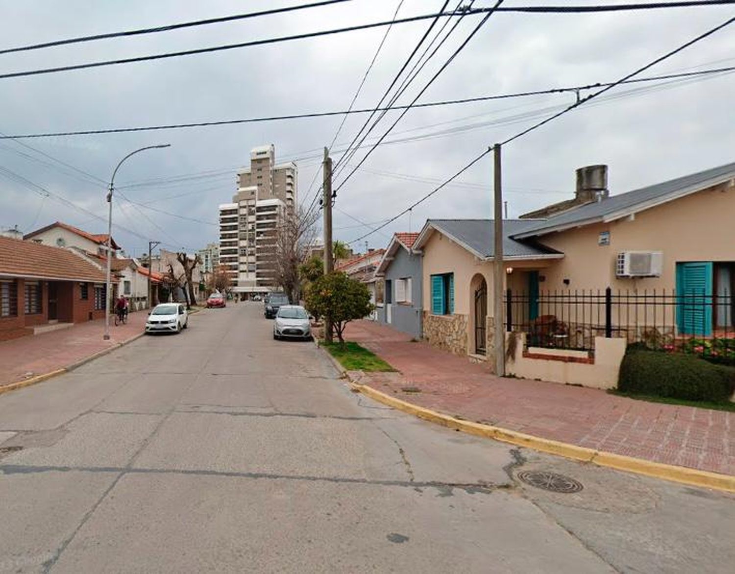 Calle 81 al 700
