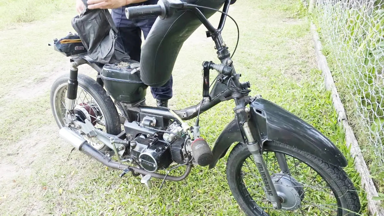 Allanamientos por picadas de motos: secuestro de armas, droga y motocicletas