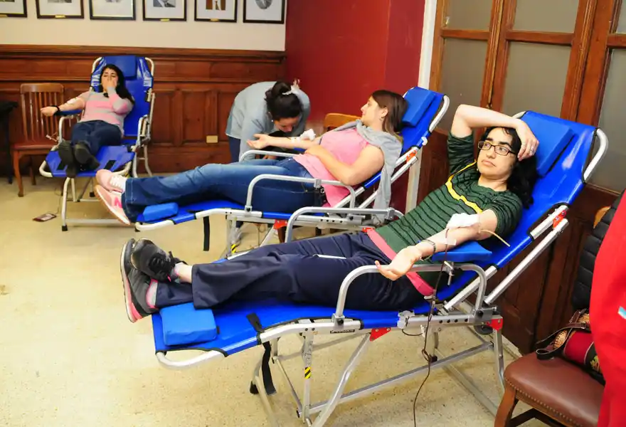 Medio centenar de personas concurrió a la colecta externa de sangre 