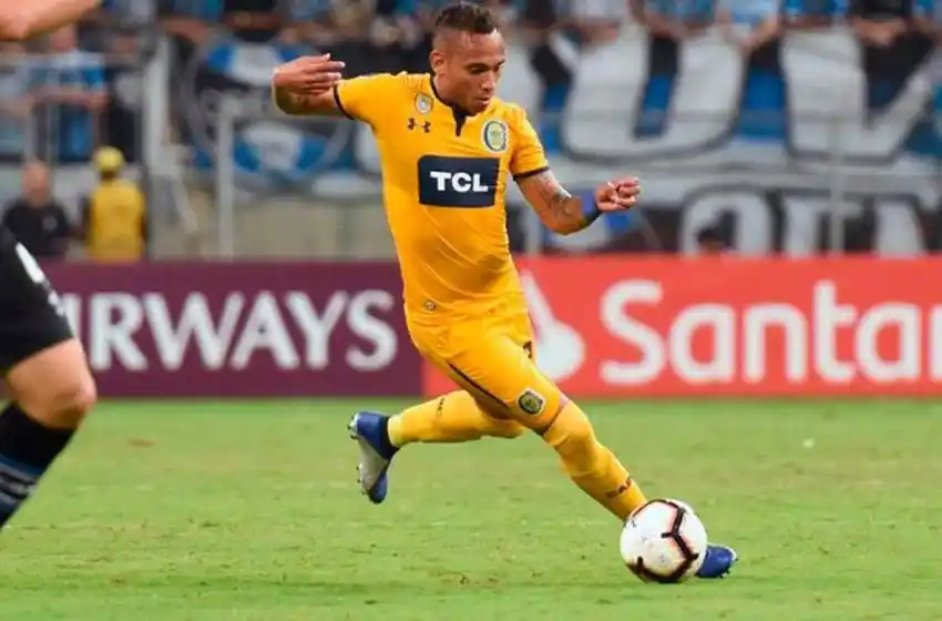 Jarlan Barrera fue demandado por su pase a Central