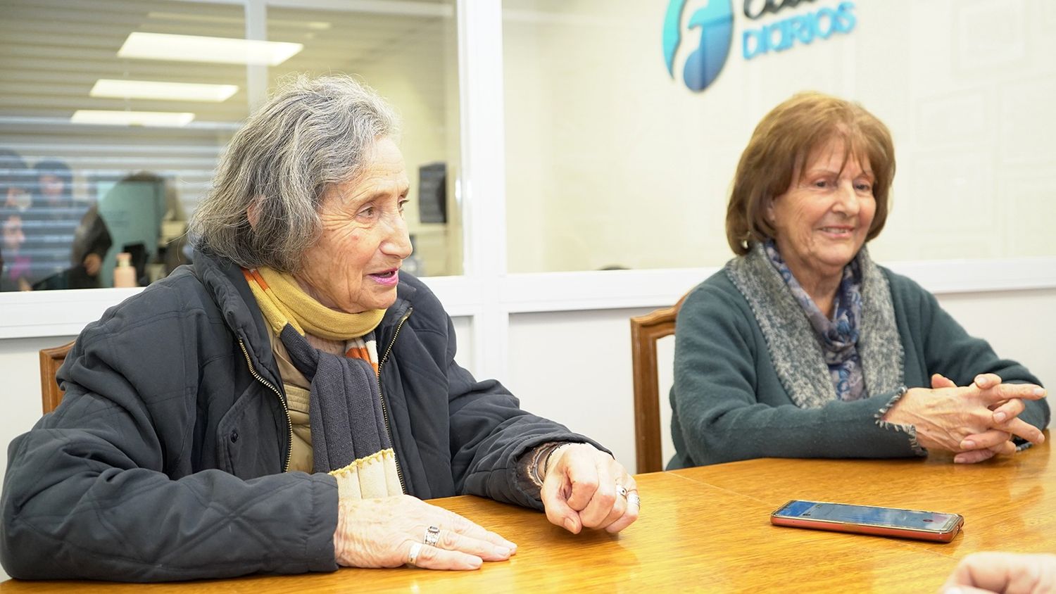 Integrantes del Garden. Susana Jensen de Marchan y Esther Santoiani de Irazoqui