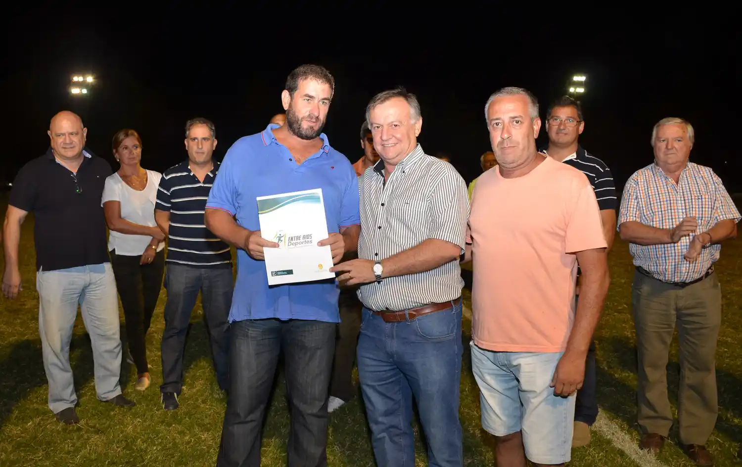 Se entregaron aportes a clubes de Diamante