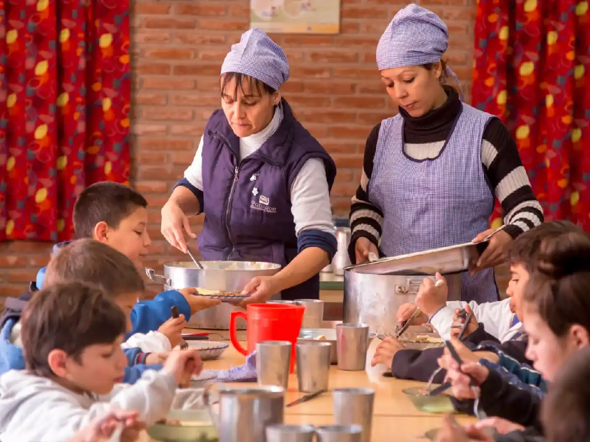 Santa Fe: primer aumento del año para raciones de comedores escolares        