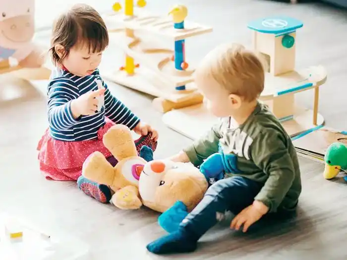 Con más de 100 personas empleadas, deberán contar con espacios de cuidado para infancias