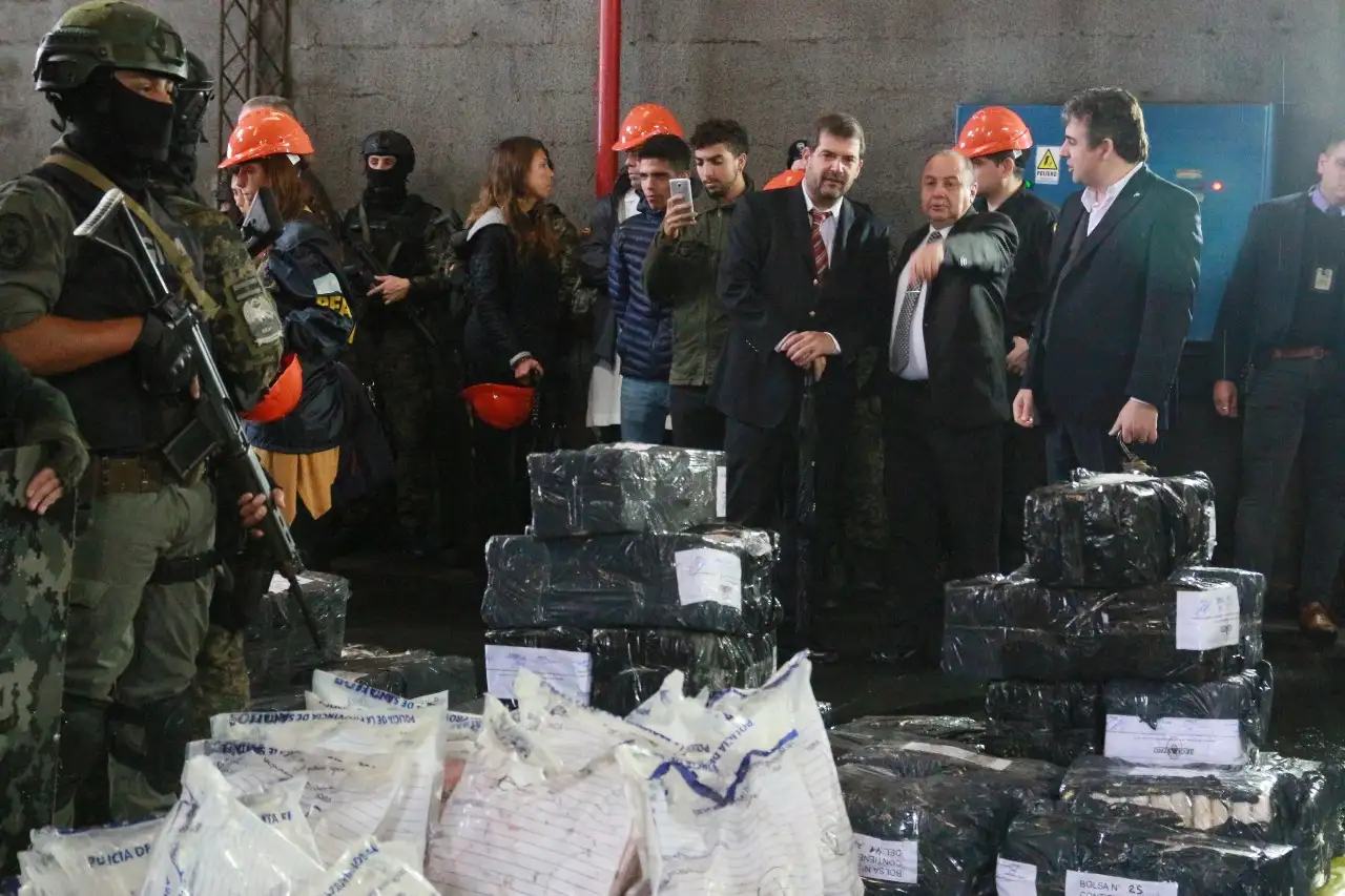 Provincia y Nación quemaron 2640 kilos de droga secuestrada