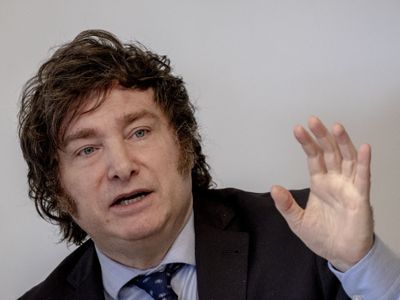 Milei vetó el aumento a los jubilados y la emergencia en discapacidad