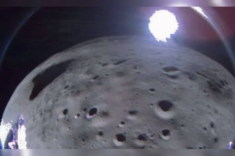 La sonda lunar Odysseus envió imágenes del punto más austral de la Luna