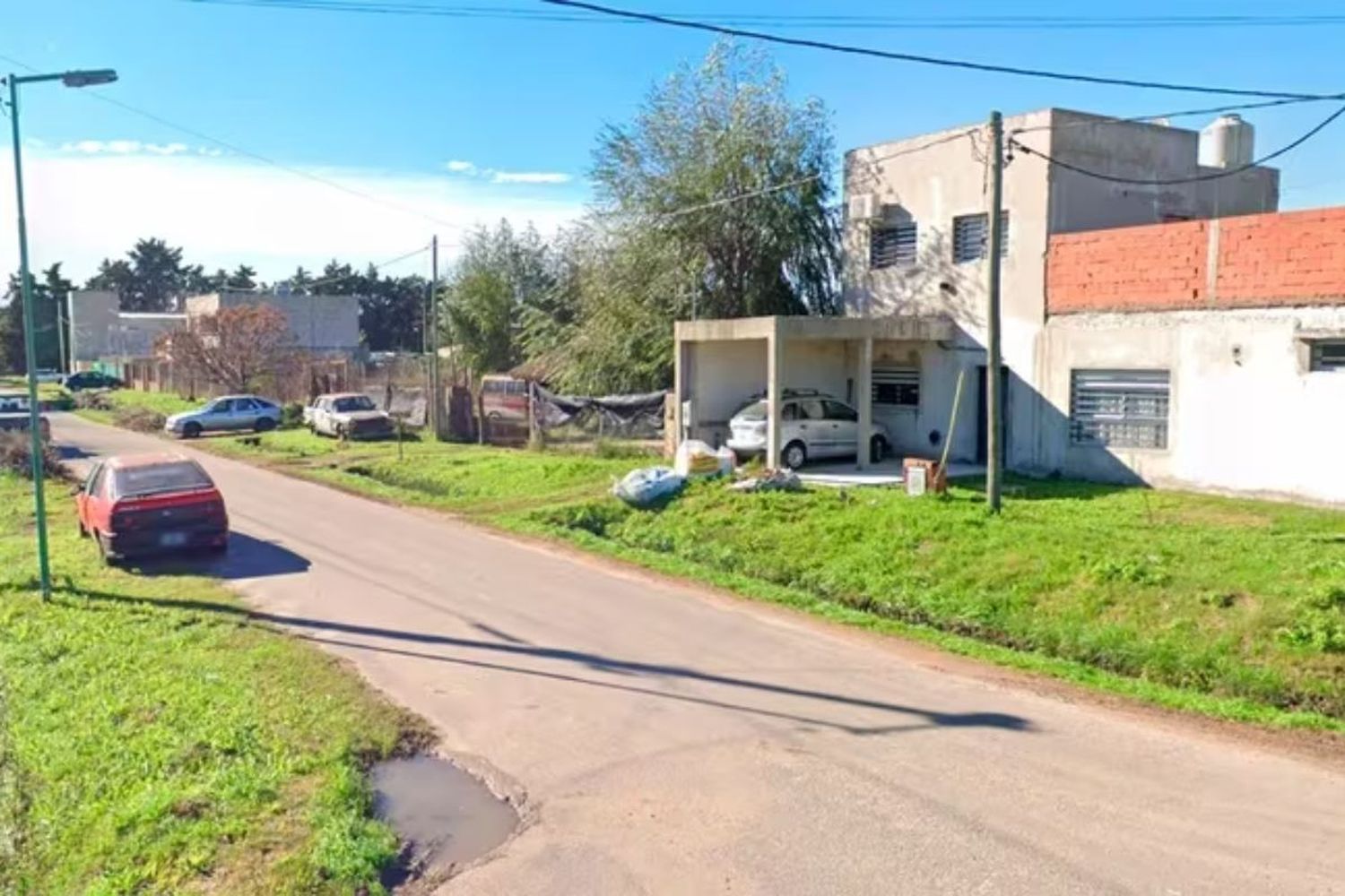 La calle de La Plata donde fue hallado calcinado un hombre