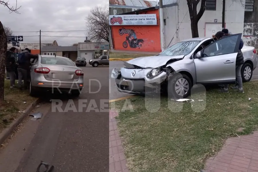 Impactante accidente: chocó contra un auto estacionado y lo empujó hacia el otro lado del Bv. Lehmann