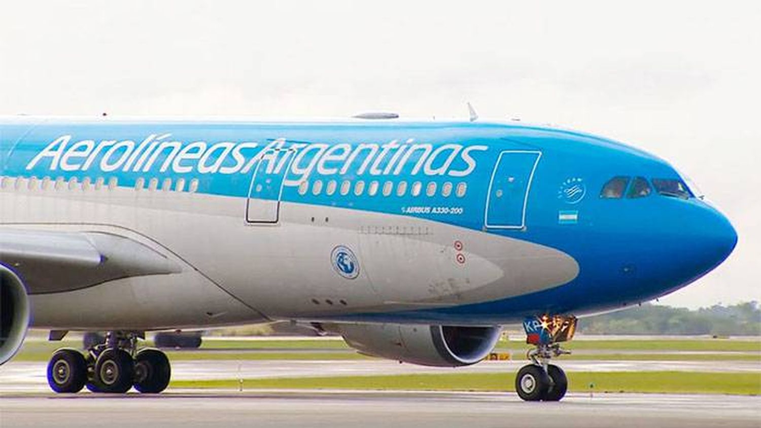 Aerolíneas Argentinas reanuda  sus vuelos para repatriar argentinos