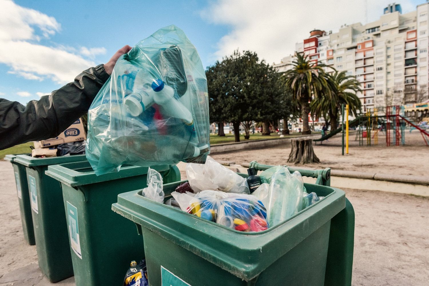 El programa Bolsa Verde se aplica en 16 barrios y esperan que el año próximo alcance a toda la ciudad.