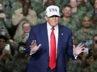 "Por fin estamos librando una guerra contra los cárteles": Trump defiende ataques en el Caribe y el Pacífico