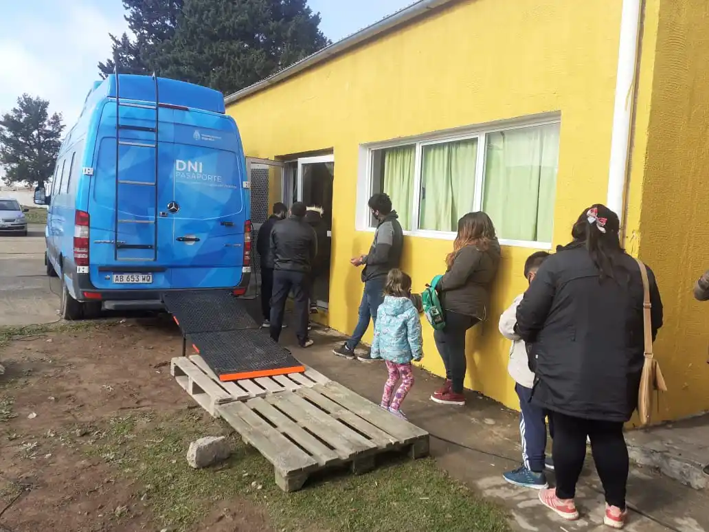 Operativo DNI: suspendieron la actividad por un caso positivo de COVID-19