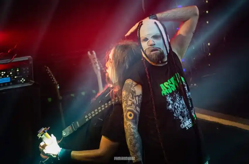 Asspera, la banda de metal bizarro, llega a Mar del Plata