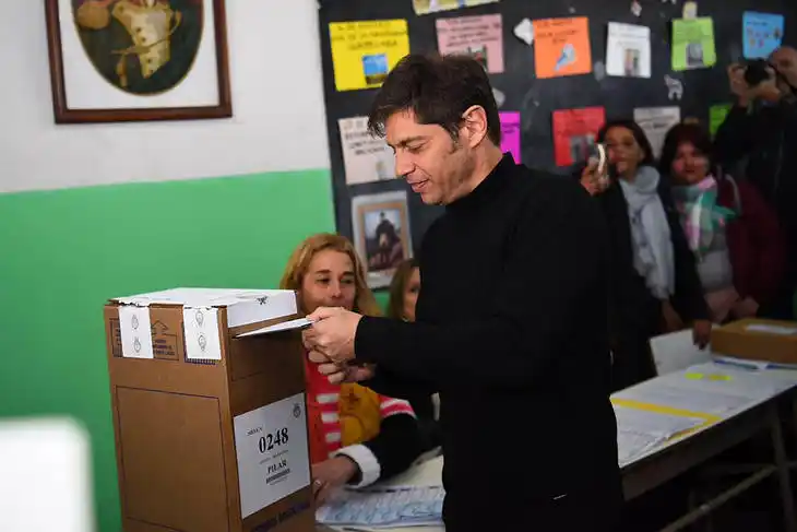 Kicillof votó en Pilar: "Deben votar pensando como están y qué quieren para el futuro"
