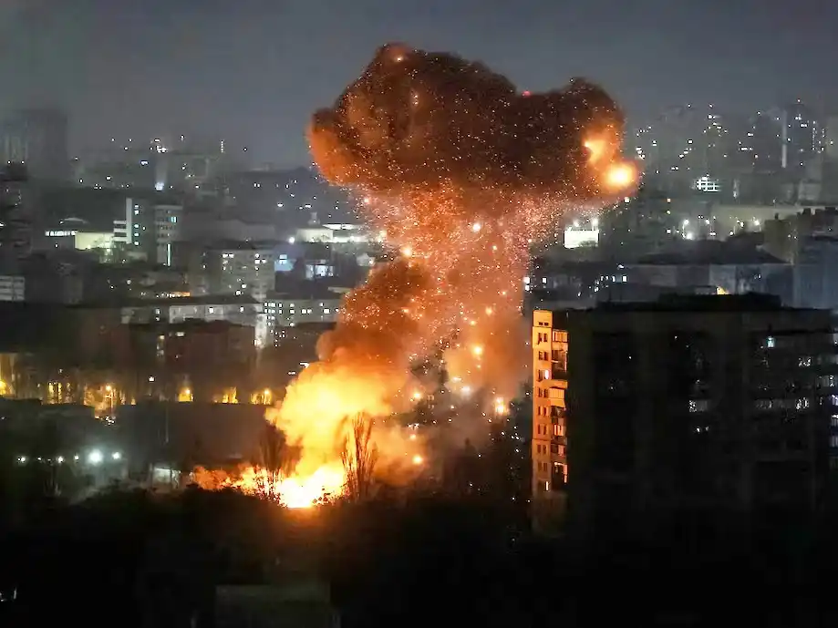 Rusia lanzó un ataque masivo con misiles y drones contra Kiev: al menos cuatro muertos y decenas de heridos