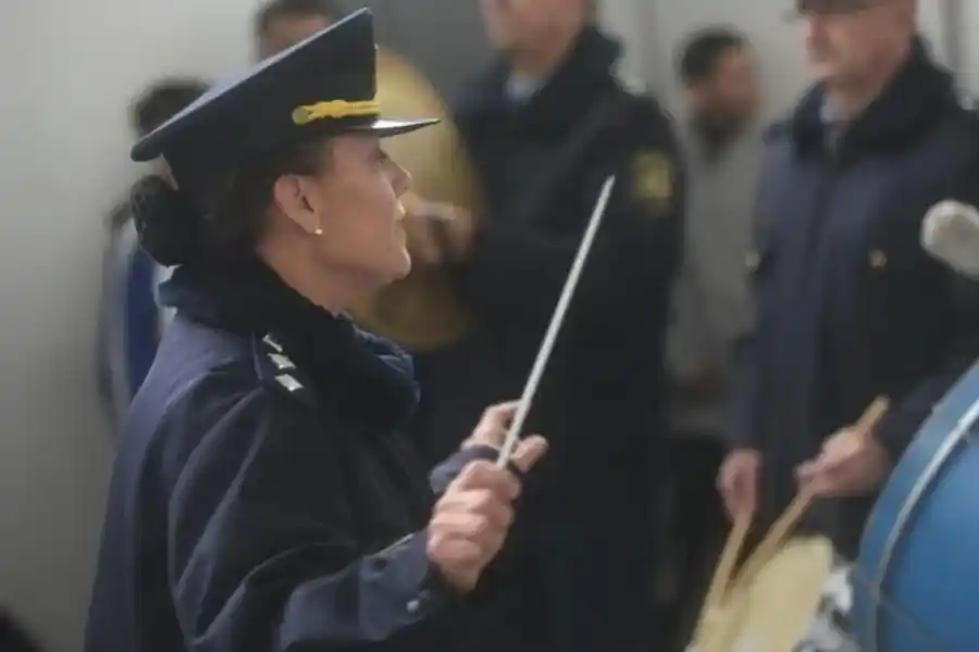 La inspector Carina Stieb, en un momento de su labor.