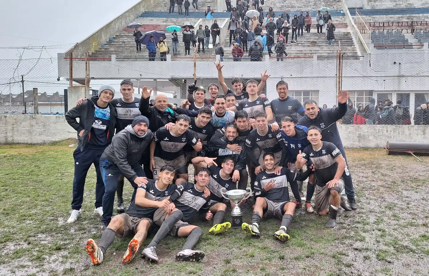 En Reserva, el festejo también fue de Gimnasia