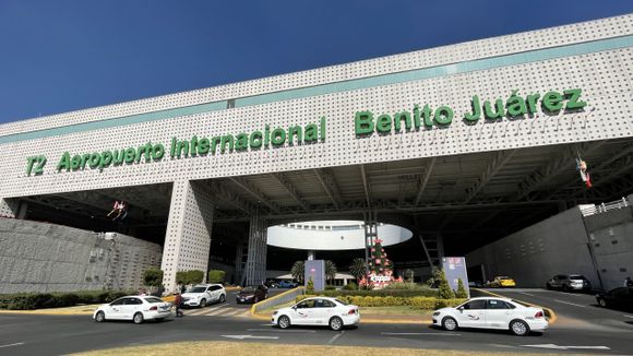 Incident at Mexico City: Delta A320 Aborts Takeoff as Aeroméxico E190 Lands on the Same Runway