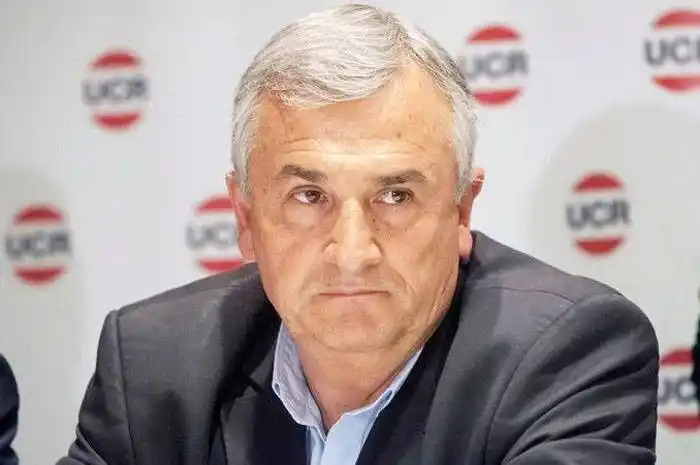 �SQue el kirchnerismo lo deje de joder  un poco a  Alberto Fernández⬝