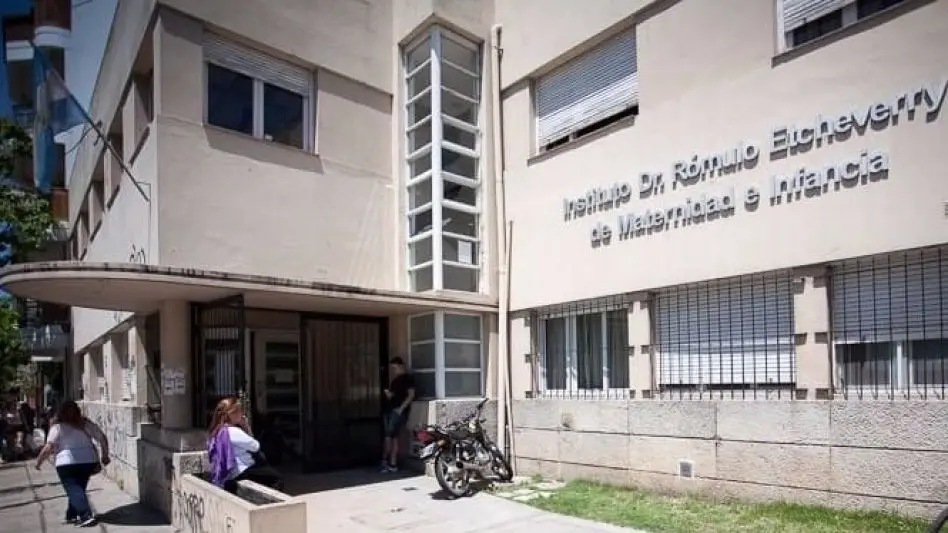 LLA impulsa aranceles para extranjeros no residentes: "No es discriminación, es justicia y respeto por nuestros recursos"