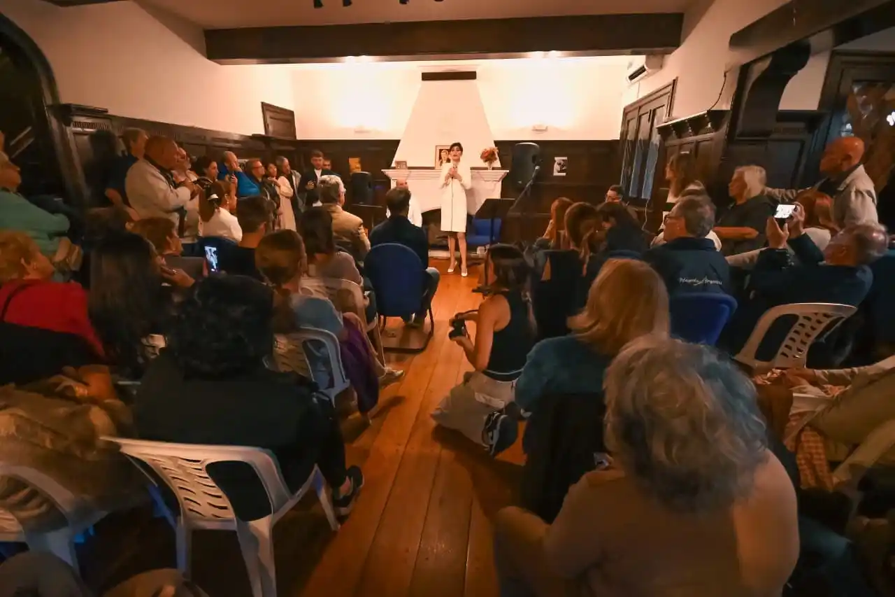 El lanzamiento oficial de la iniciativa orientada a difundir la obra de Mariano Mores se realizó en el marco del 10º aniversario de su fallecimiento.