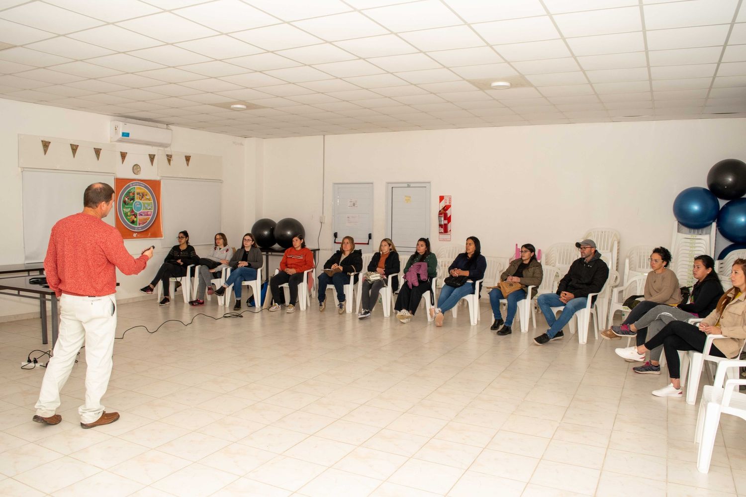 Un nuevo curso de primeros auxilios se dictó este lunes en el CIC 2