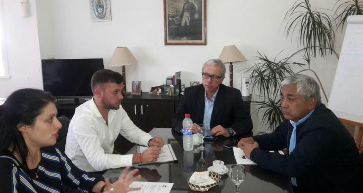 Salazar se reunió con la Directora Provincial del Registro Civil