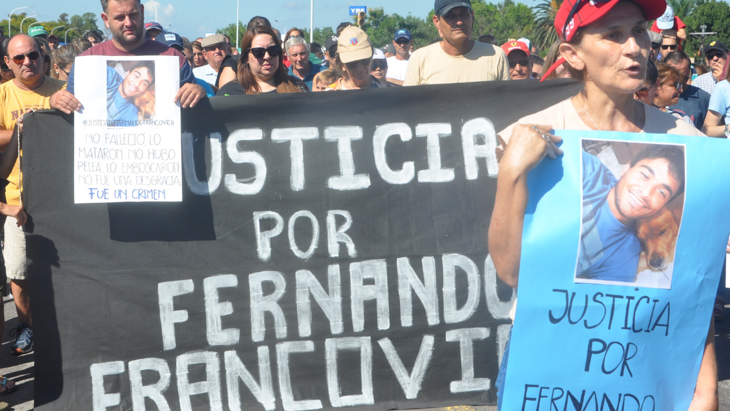 Villa Ocampo: masiva marcha para pedir justicia por el crimen del camionero Fernando Francovich 