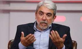 Aníbal Fernández sobre la posibilidad de que traben la candidatura de Milei: "Tienen que dejarlo participar" 