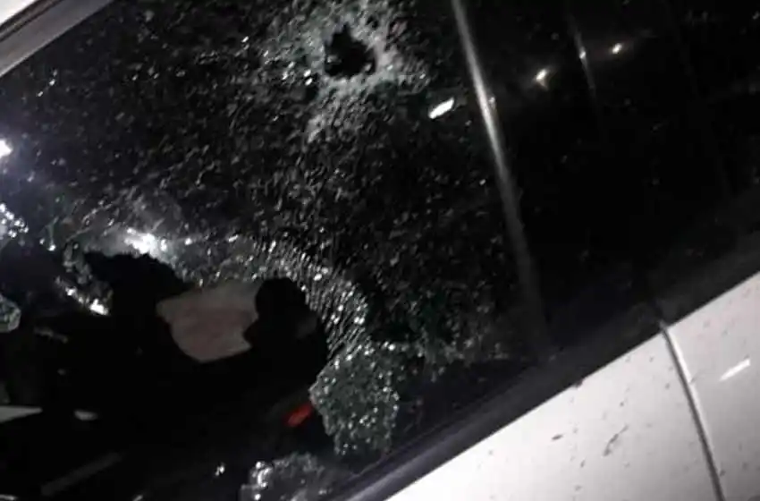 Detalles sobre el ataque al jefe policial: lo balearon cuando se detuvo a cambiar la yerba