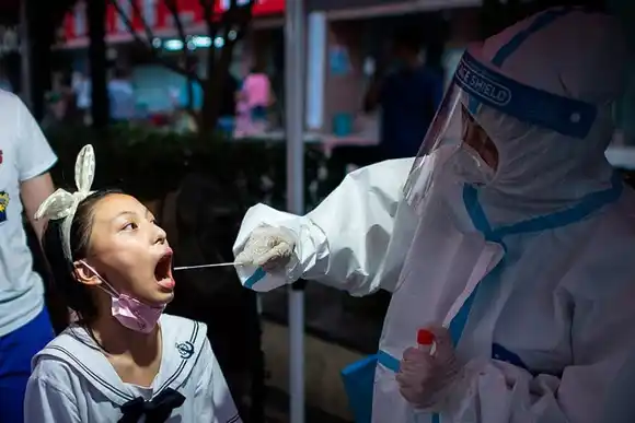 Nuevos confinamientos en ciudades chinas, entre ellas Wuhan, "cuna" de la pandemia