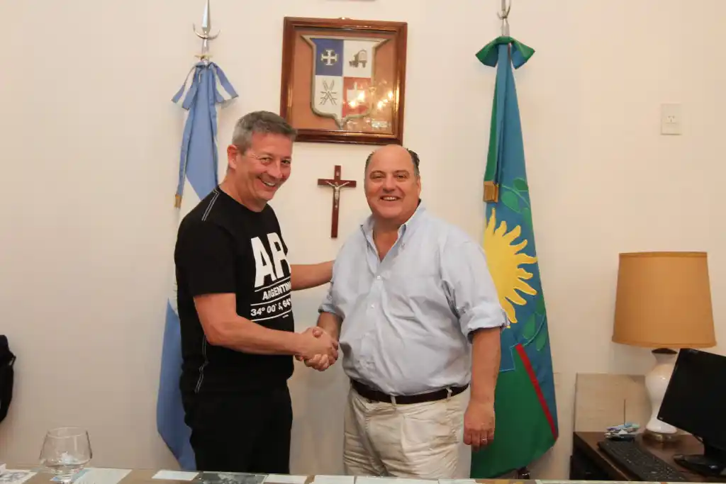 Exaltación de la Cruz: Intendente Sánchez recibió a excandidatos