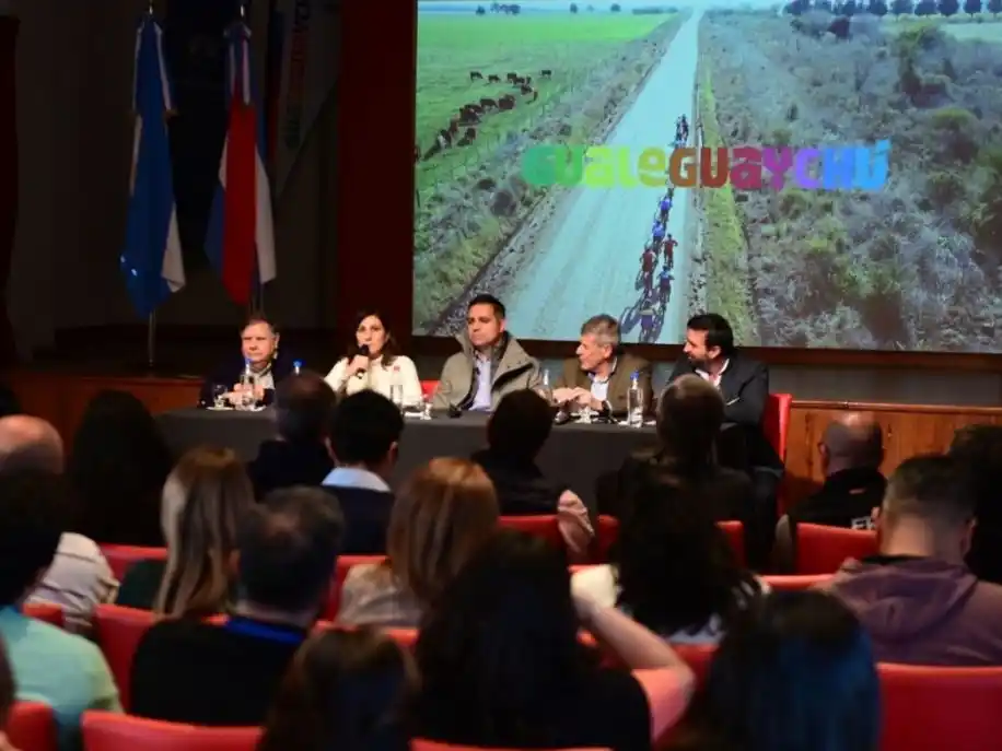 Gualeguaychú recibió a una delegación de referentes turísticos de todo el país