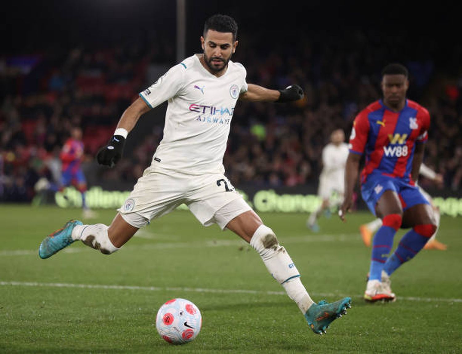 El City no pudo alejarse
