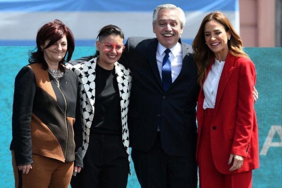 Alberto Fernández le tomó juramento a las nuevas ministras