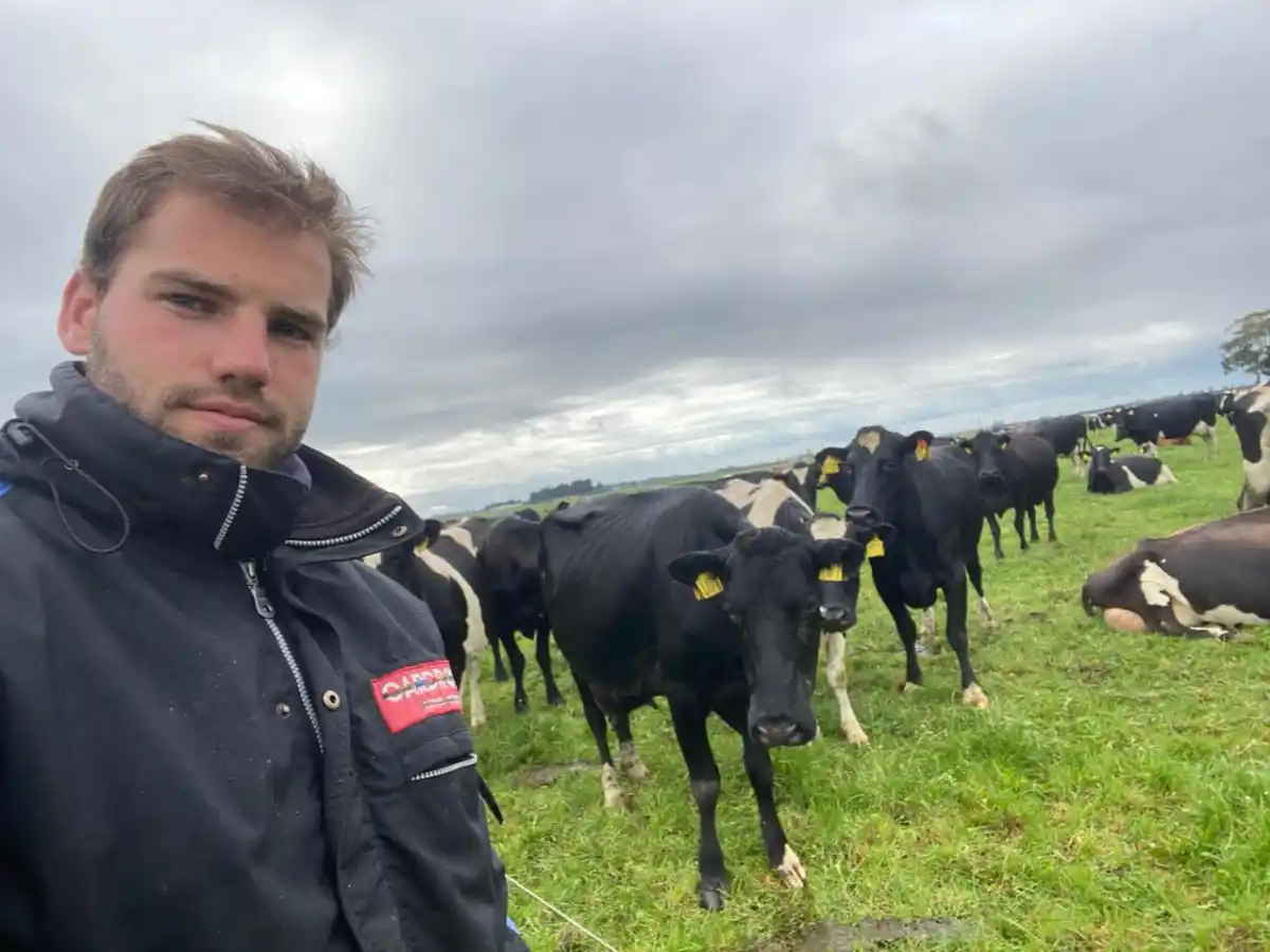 De la “escuela de campo” a los  tambos de Nueva Zelanda       