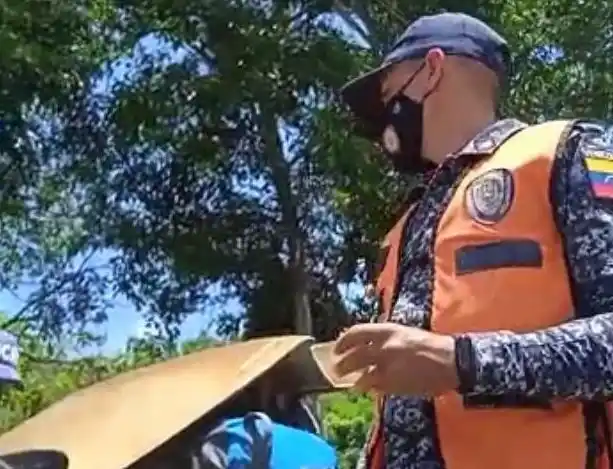 ¡TEME POR SU VIDA! Taxista denuncia abuso de poder por parte de la PBN en Táchira