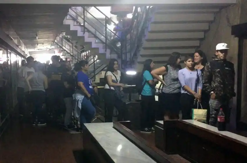 Fanatismo a flor de piel: largas colas para ver a La Renga en Rosario