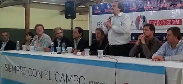 Elecciones 2013: Alfonsín y Cobos escucharon el reclamo de la gente del campo en Azul