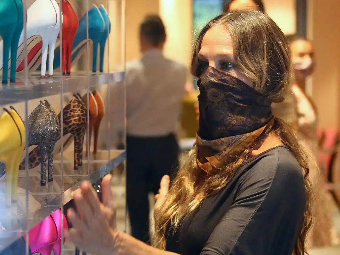 Los zapatos de Sarah Jessica Parker cuestan un realero