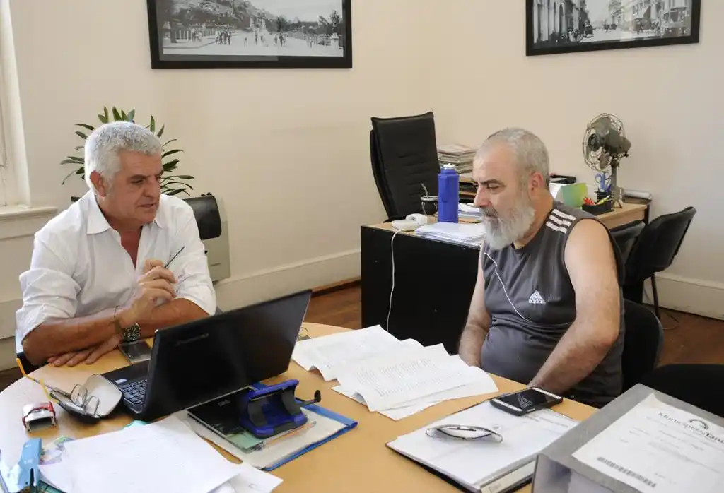 Municipales acordaron bono de fin de año de 3.200 pesos y un aumento salarial del 10%