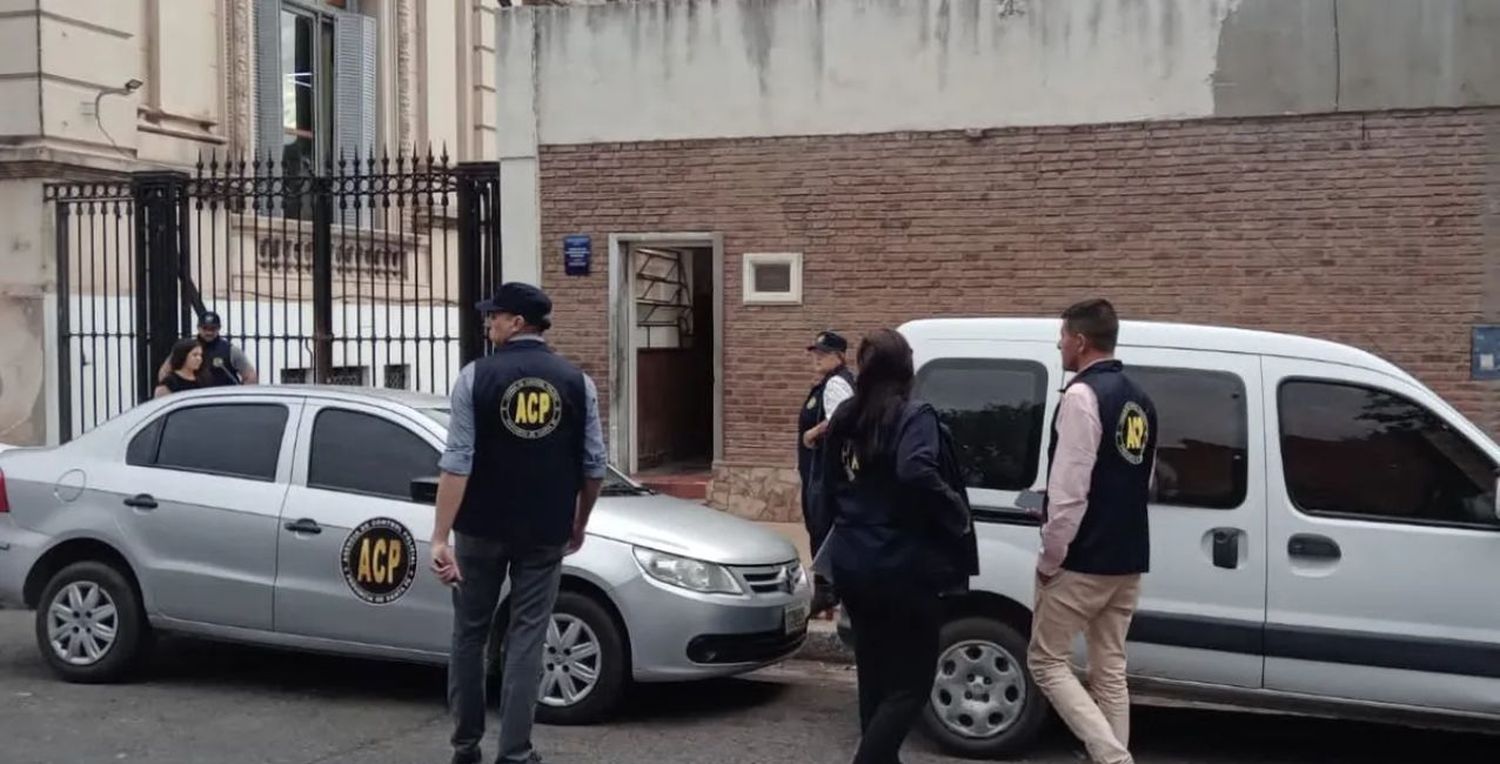 Investigan a policías del Gabinete de Identificaciones de la AIC por el cambio de identidad de detenidos