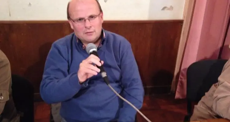 En sesión, Giovanettoni le pidió a Cheyllada que no genere expectativas en la población