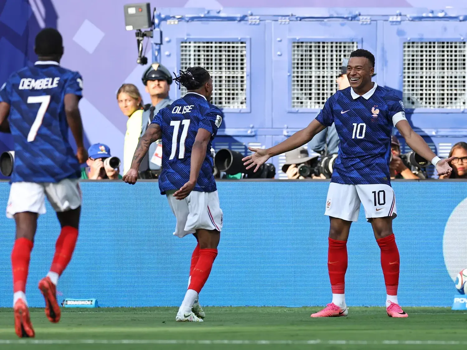 Francia goleó a Suecia y enfrentará a Paraguay en los octavos del Mundial 2026