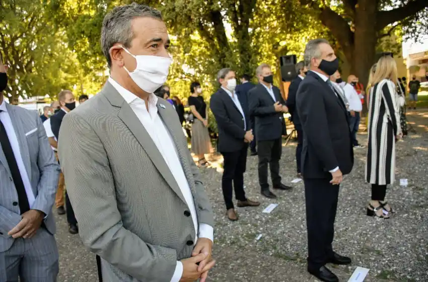 Javkin: «La vacunación más masiva seguramente se dará durante todo febrero y marzo»