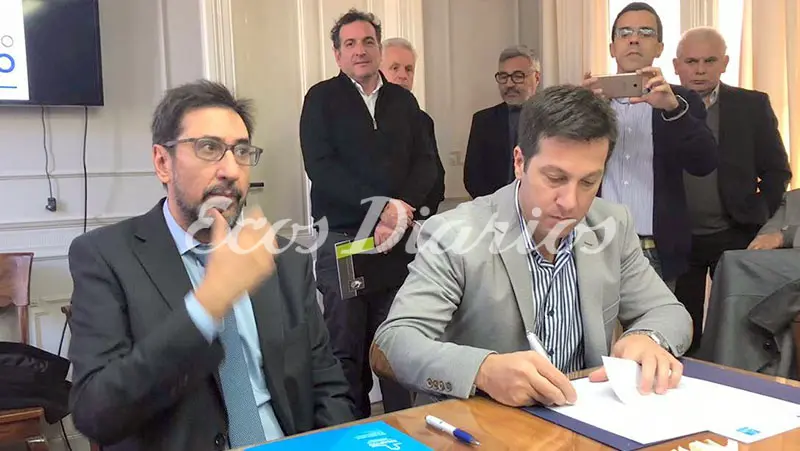 Rojas firmó acuerdos con Rosario y Villa Constitución