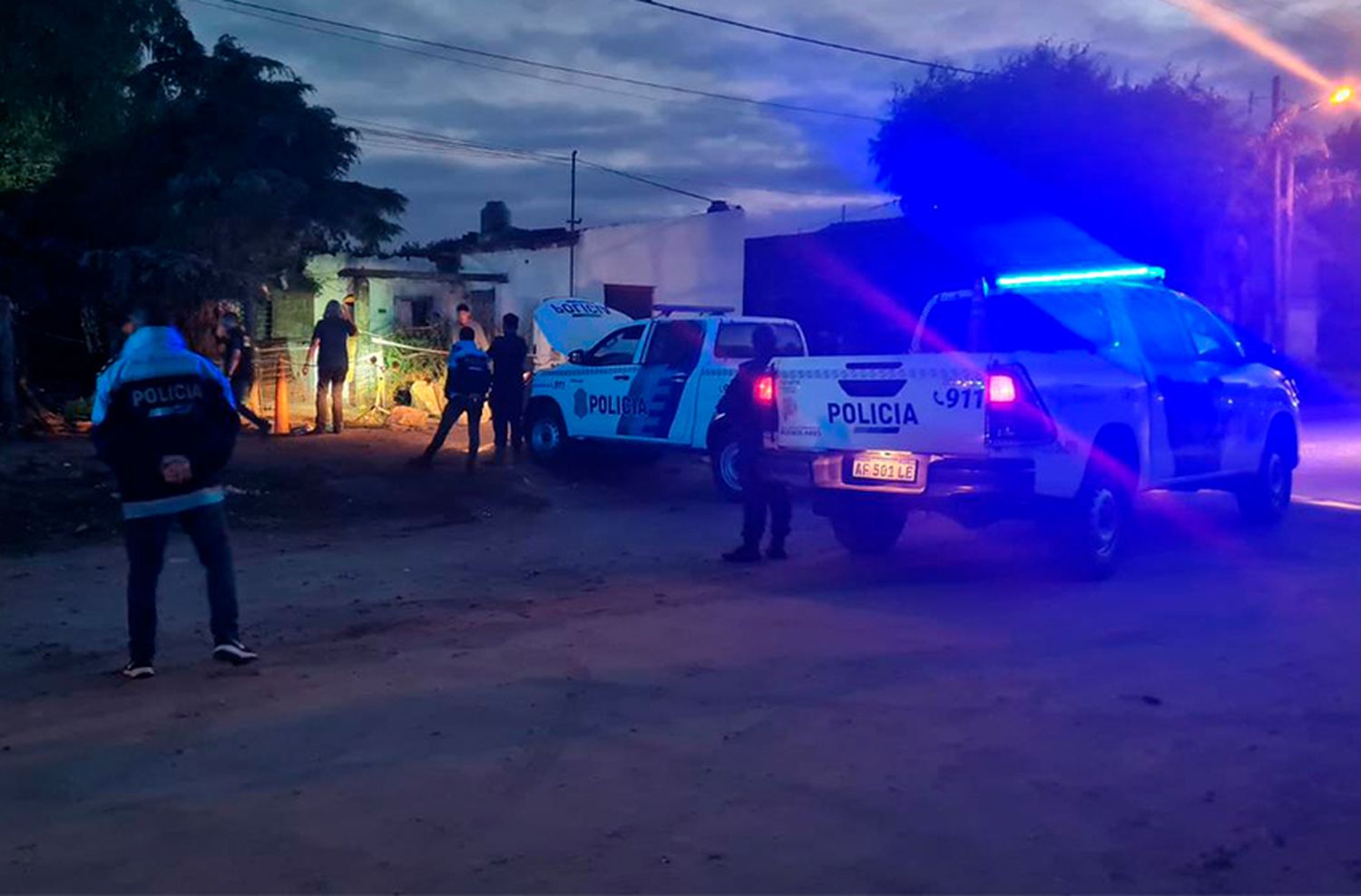 Asesinan a un hombre por defender a su hijo acusado del robo de un televisor