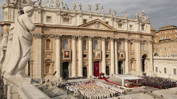 ¿SANTA SEDE? El VATICANO, dos mil años de una institución que no escapa de los escándalos
