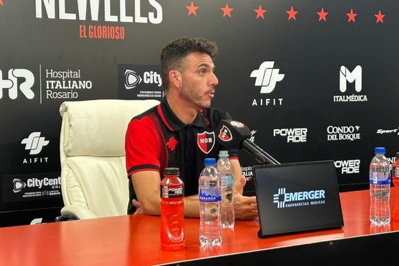 Mariano Soso no tiene planes de dejar el banco y apuesta todo por el Clásico